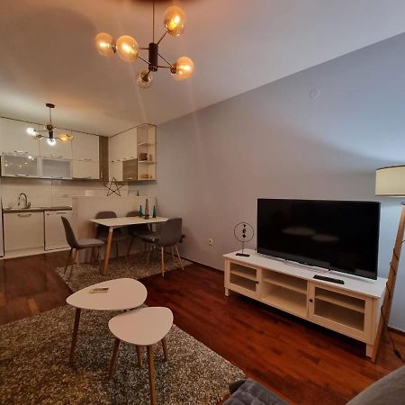 5 Star Apartment Ποντγορίτσα Εξωτερικό φωτογραφία