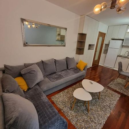 5 Star Apartment Ποντγορίτσα Εξωτερικό φωτογραφία