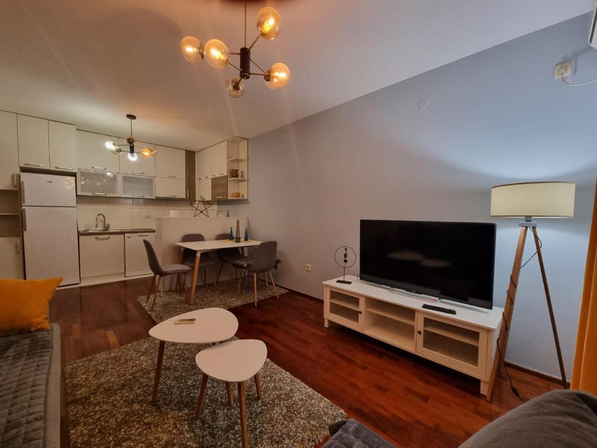 5 Star Apartment Ποντγορίτσα Εξωτερικό φωτογραφία